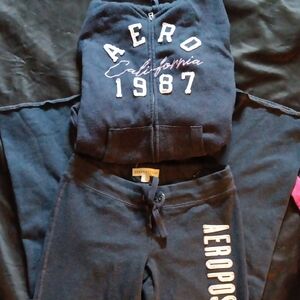 Aeropostale Womans Sweatsuit Set